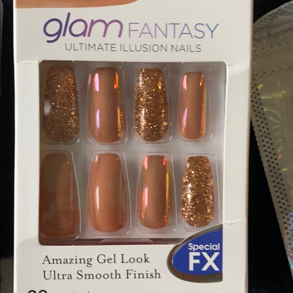Nails - Picture 3 of 7